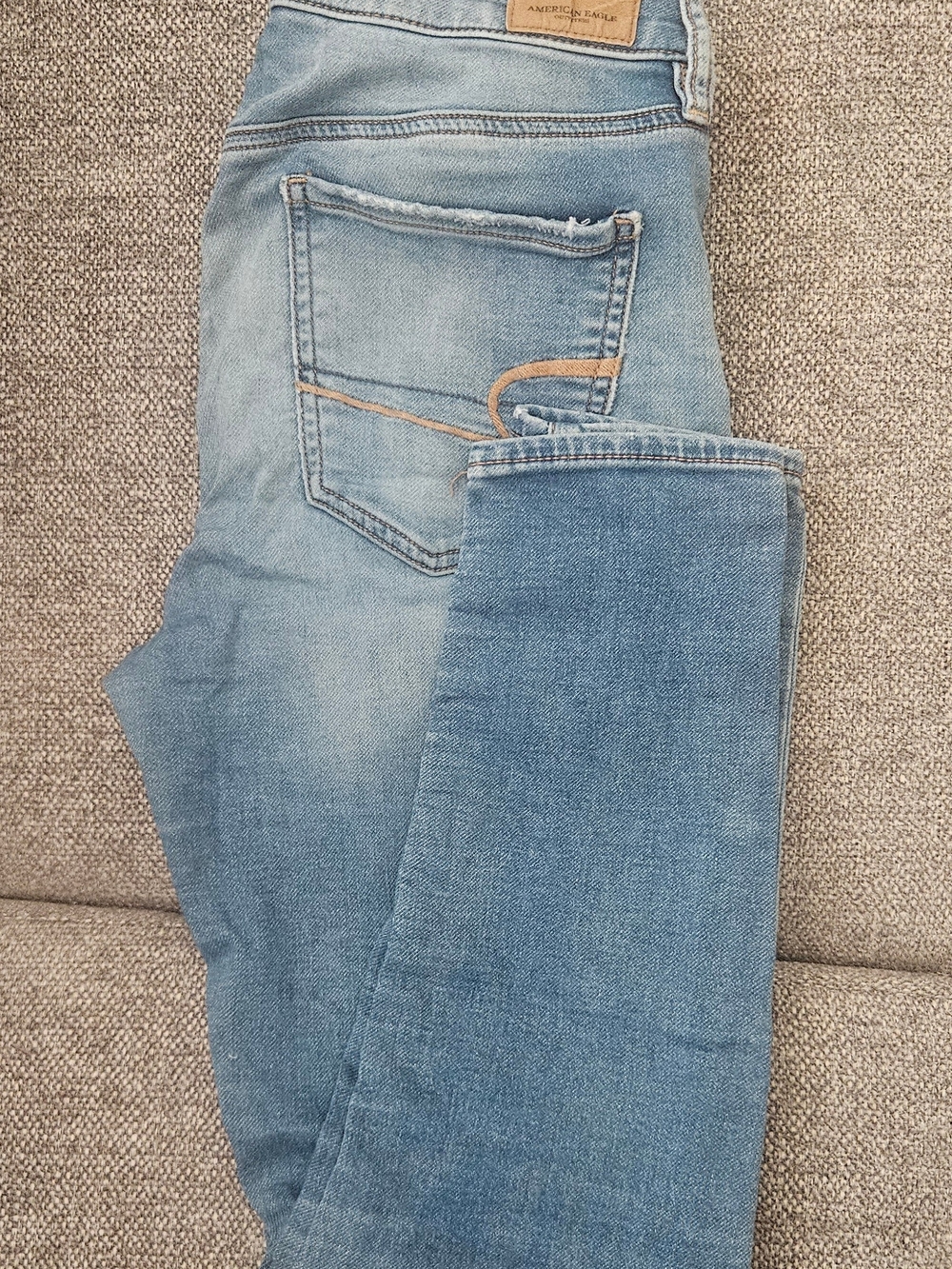 American Eagle Outfitters light blue super stretch jeans